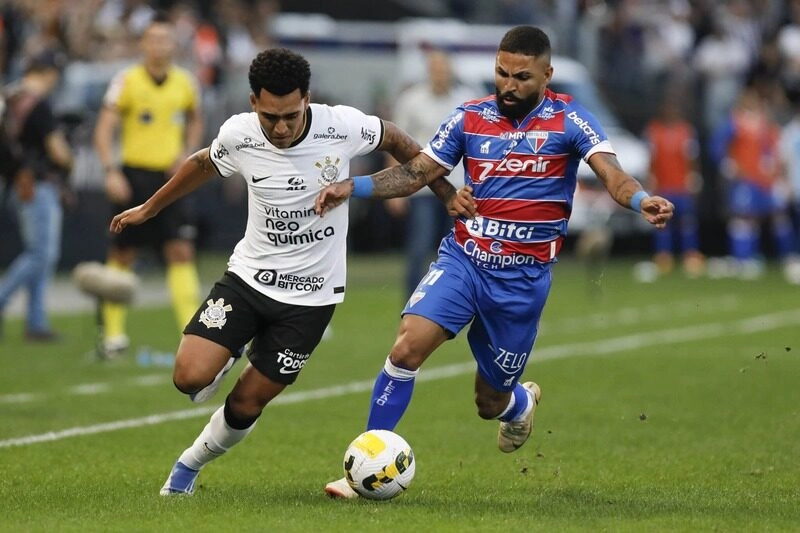 Gremio vs Corinthians - Vượt qua giông bão