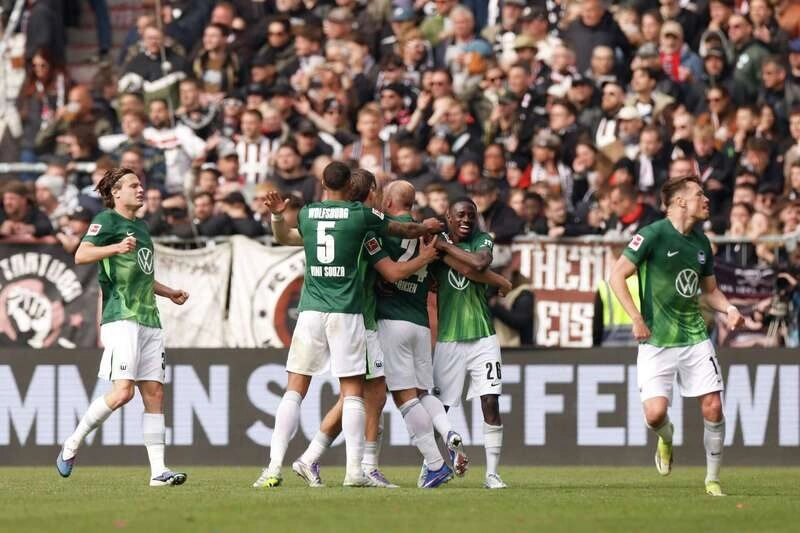 Wolfsburg vs Paderborn - Bản lĩnh của Sói Xanh