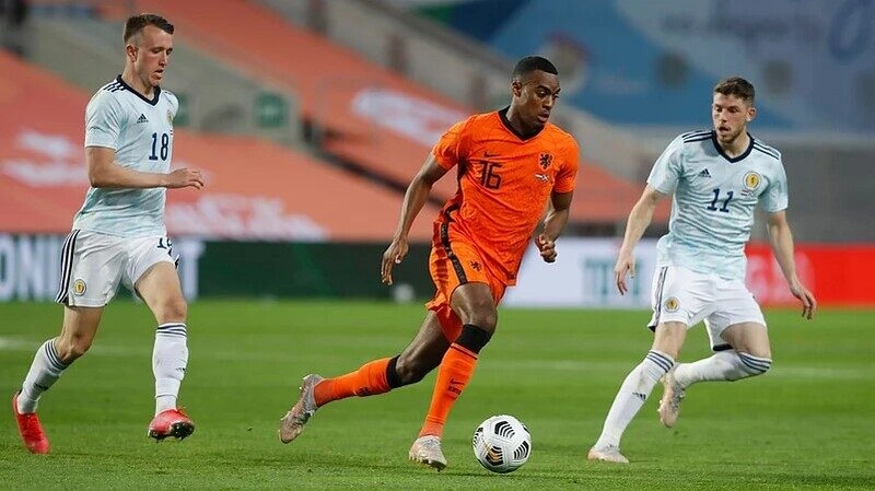 Hà Lan vs Thụy Điển - Chứng minh đi Ronald Koeman