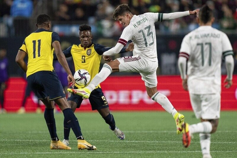 Mexico vs Ecuador - Điểm tựa sân nhà