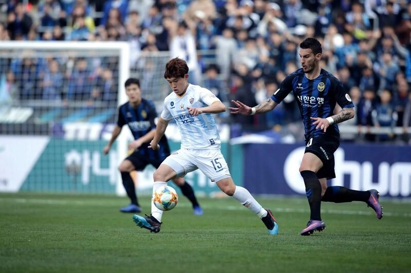 Ulsan HD vs Incheon - Tân binh gặp khó