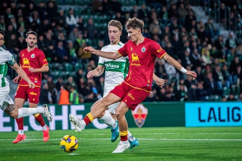 Racing Santander vs Elche - 3 điểm ở lại với đội chủ nhà