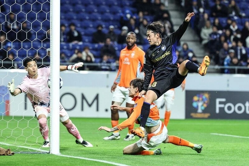Gangwon vs Gamba Osaka - Bản lĩnh đại diện Nhật Bản