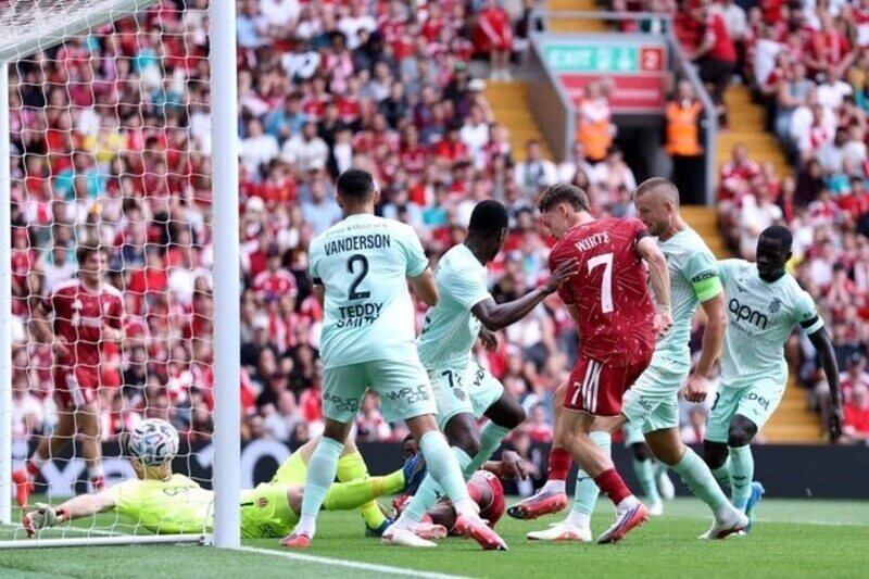 Liverpool vs Como - Màn thử lửa tưng bừng