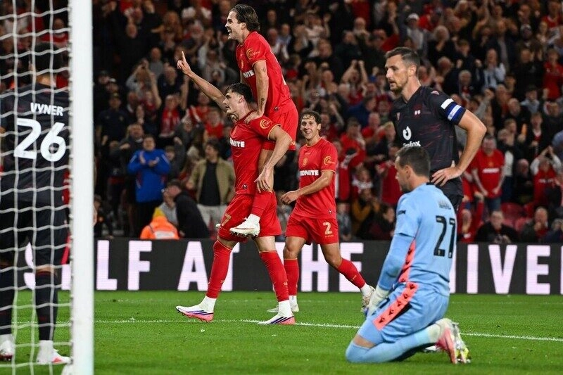 Middlesbrough vs Lincoln - Tân binh gặp khó