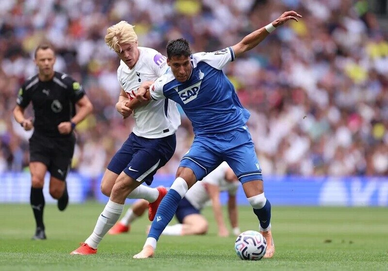 Tottenham vs Charlton - Cơ hội cho các kép phụ